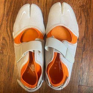 Nike Air Rift Split Toe Tabi Sneaker Mary Jane